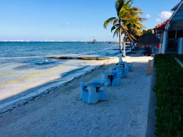 Punta Me Apartment Beach Front Condo Hotel & Waterpark