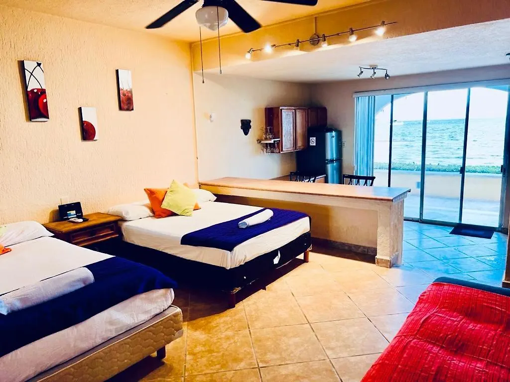 Punta Me Apartment Beach Front Condo Hotel & Waterpark 0*, Cancun