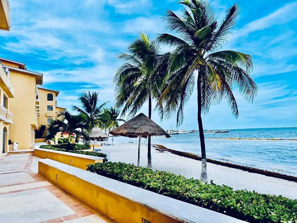 Punta Me Apartment Beach Front Condo Hotel & Waterpark