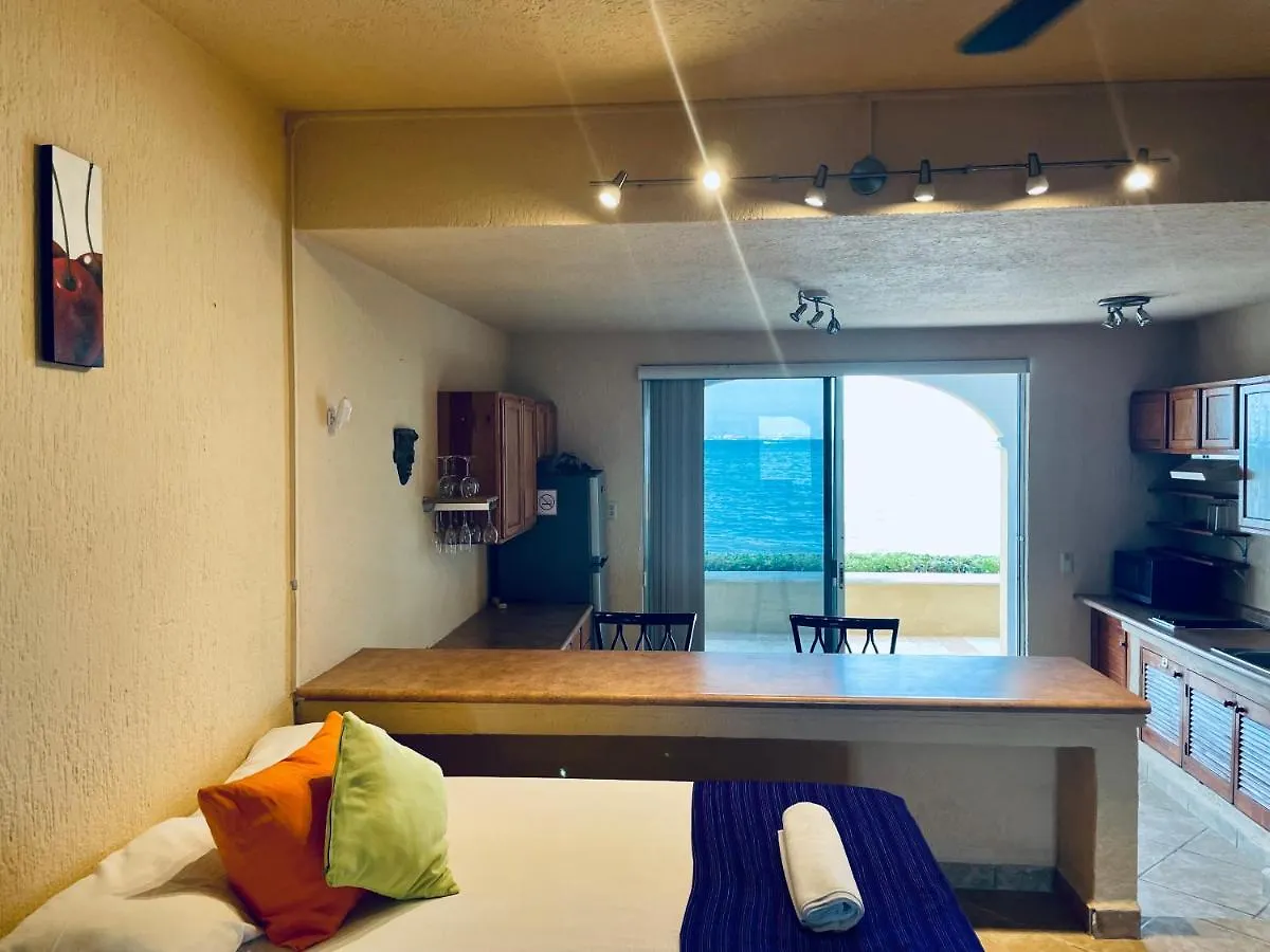 Punta Me Apartment Beach Front Condo Hotel & Waterpark 0*, Cancun