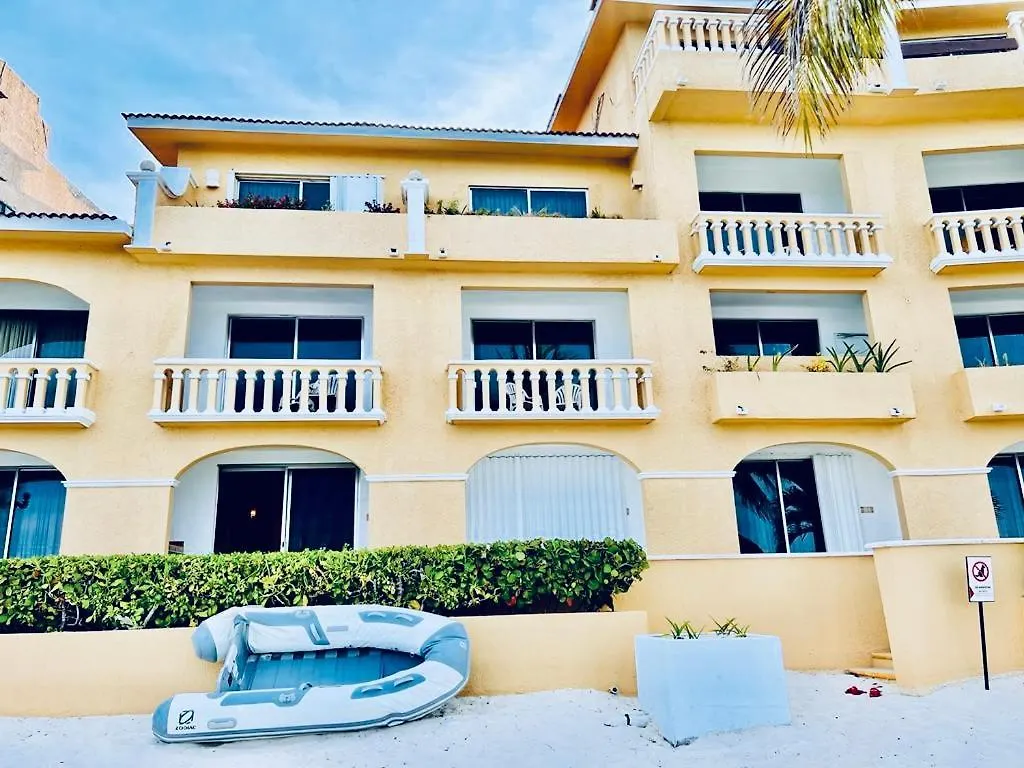 Punta Me Apartment Beach Front Condo Hotel & Waterpark 0*, Cancun Mexico