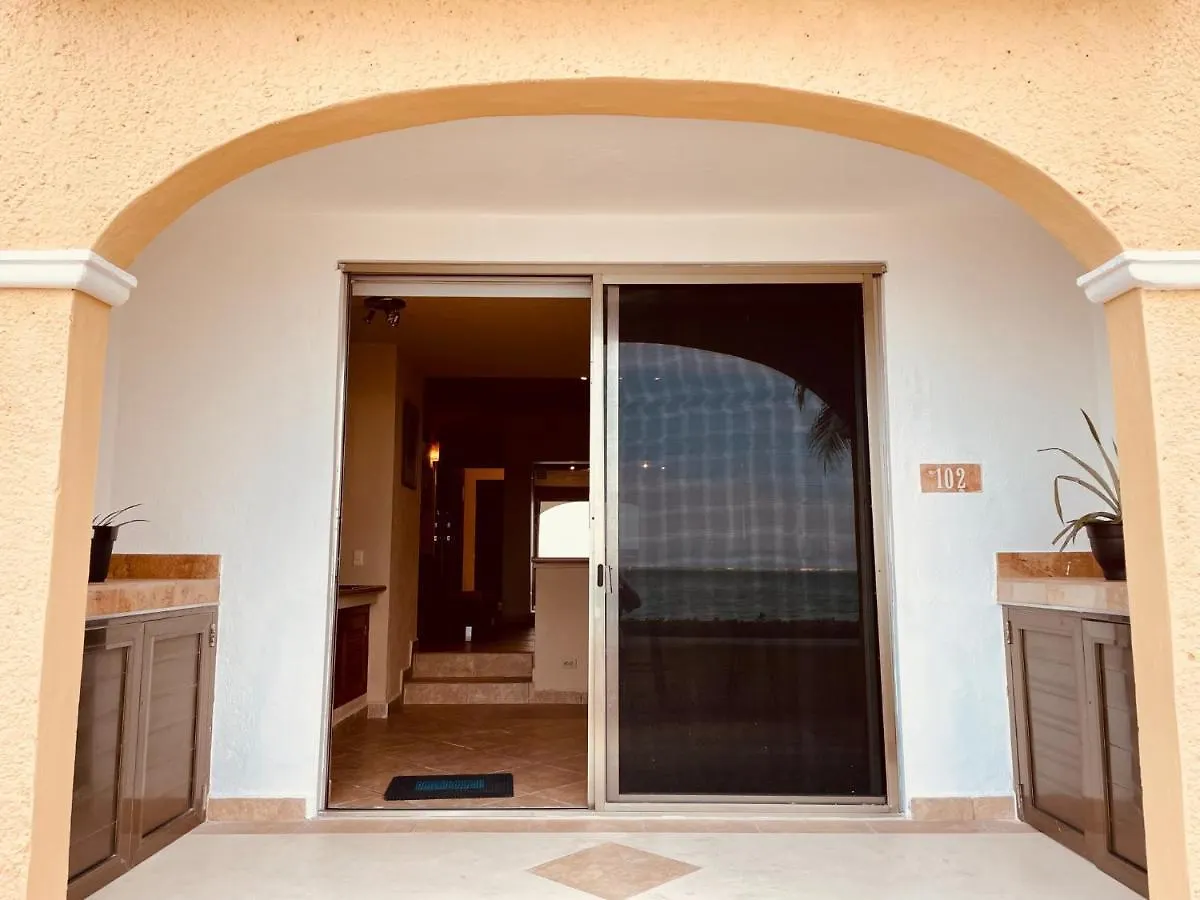 Punta Me Apartment Beach Front Condo Hotel & Waterpark 0*, Cancun Mexico