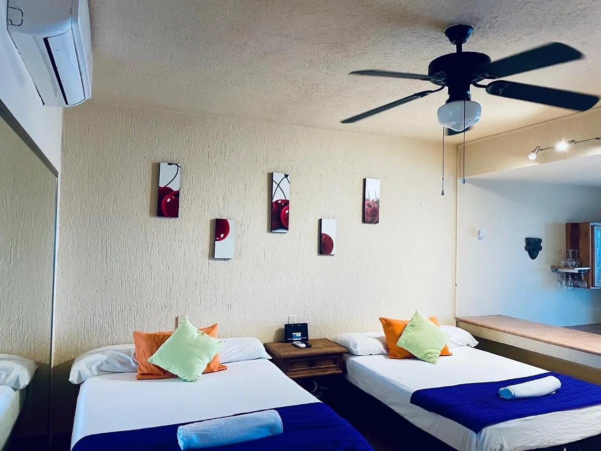 Punta Me Apartment Beach Front Condo Hotel & Waterpark 0*, Cancun